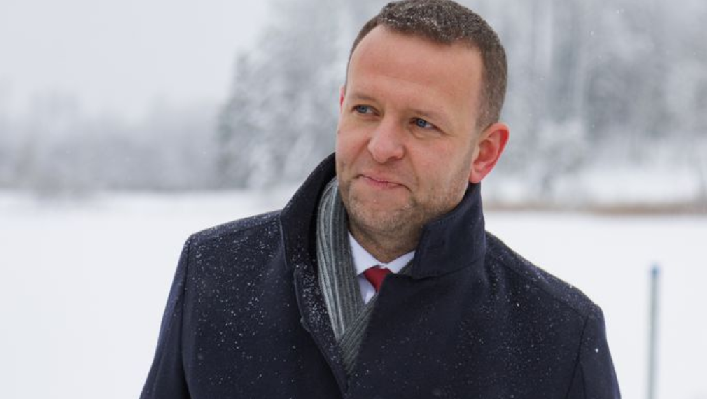 Естония е готова да издири и предаде на Украйна бежанци за да бъдат мобилизирани