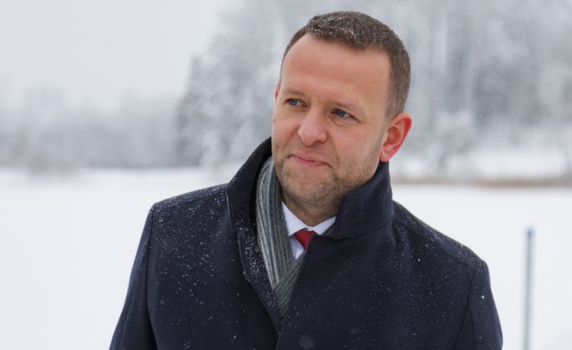 Естония е готова да издири и предаде на Украйна бежанци за да бъдат мобилизирани