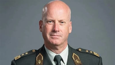 Главнокомандващият на нидерландските въоръжени сили Мартин Вийнен призова страната да