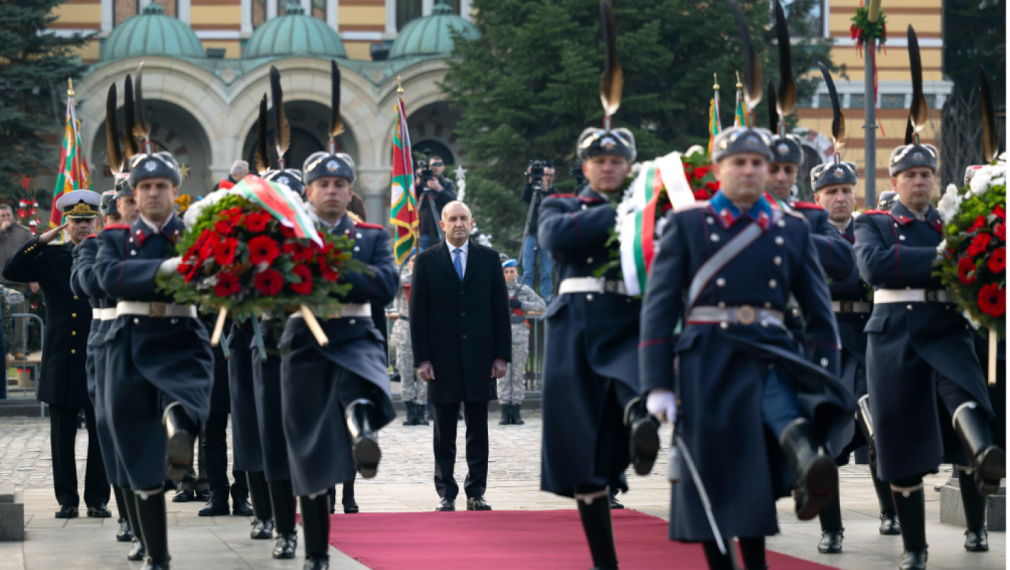 Президентът Румен Радев участва в освещаването на бойните знамена за Богоявление