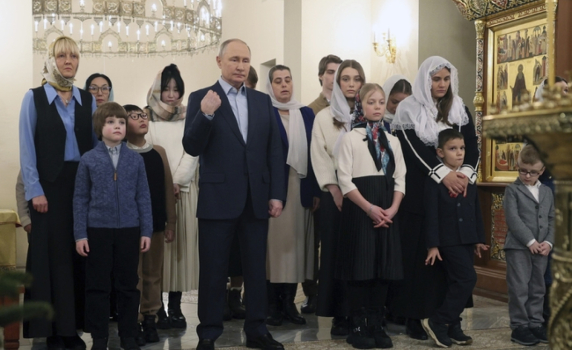 Путин се срещна на Бъдни вечер със семействата на руски военни, убити в Украйна