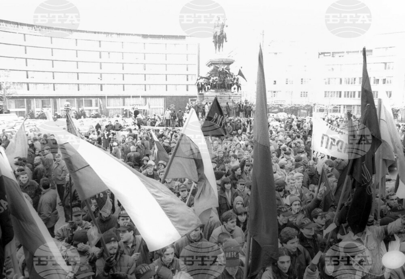 Протестът на 10 януари 1997 г. - какво разказват архивите | Glasove.com