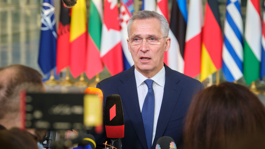 Страните членки на НАТО заявиха, че ще продължат да предоставят