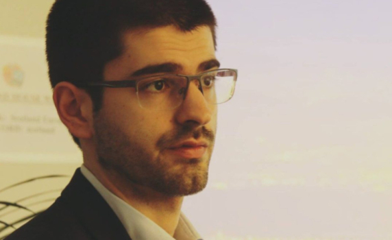 Правителството прави скрити съглашения, които могат да ни превърнат в официален бежански лагер на Европа