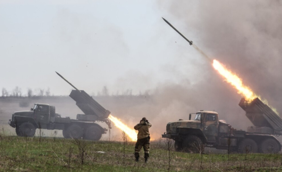Киев: Русия настъпва по всички направления, водим тежки боеве около Авдеевка и Мариинка