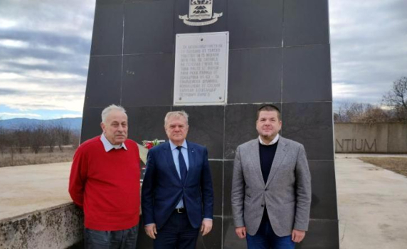"ЛЕВИЦАТА!" - АБВ се обяви срещу опитите за подмяна на историята и разрушаването на паметника на Альоша