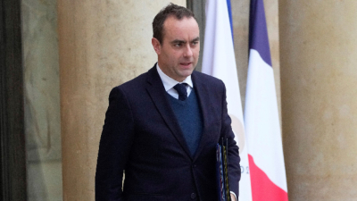 Френският министър на въоръжените сили Себастиан Льокорню Снимка БТАФренският министър