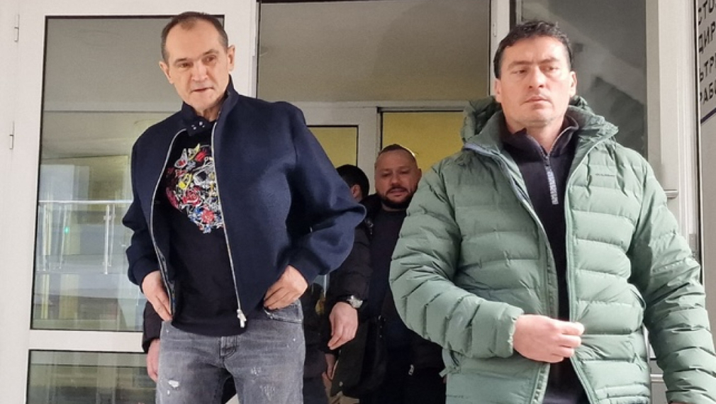 Отведоха Божков за разпит