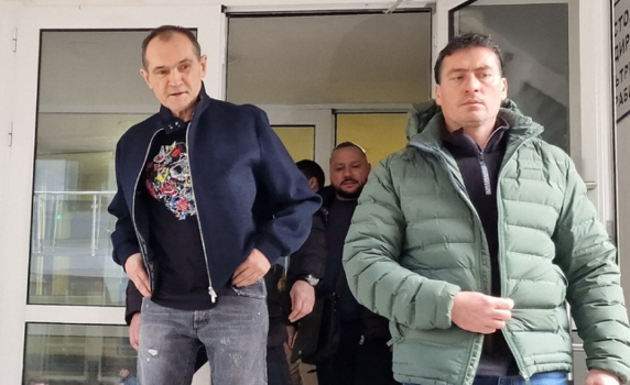 Отведоха Божков за разпит