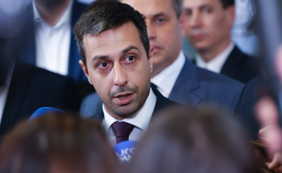 "Възраждане" в София: Васил Терзиев да подаде оставка и да спре да се излага