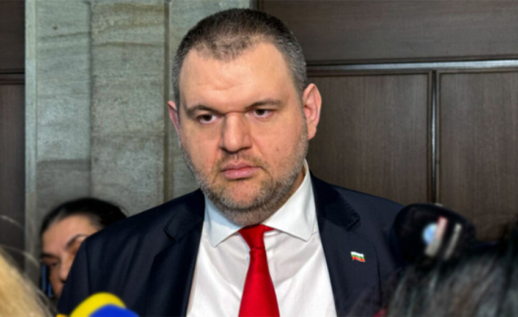Антикорупционният фонд иска Пеевски да бъде разпитан за нерегламентирани действия в президентството