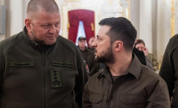 "Ейша Таймс": Зеленски се готви да уволни Залужни. Планира се евакуация на Киев и преместване на столицата в Лвов