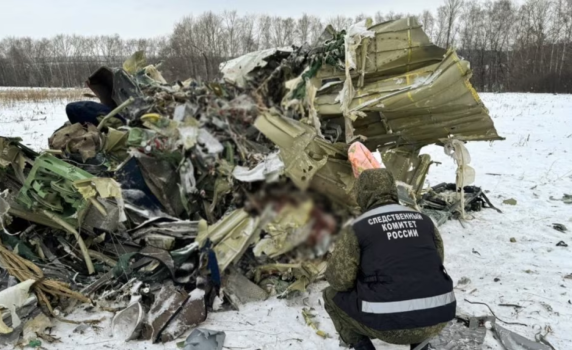 Русия: Украйна е била предупредена 15 минути преди полета на Ил-76 с военнопленниците. Киев отрича