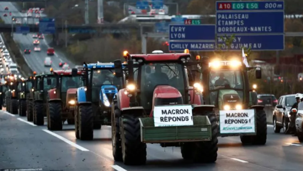Френските фермери планират пълна блокада на Париж за поне пет дни