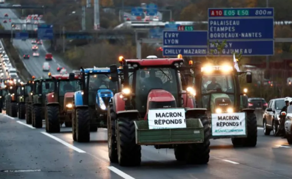 Френските фермери планират пълна блокада на Париж за поне пет дни
