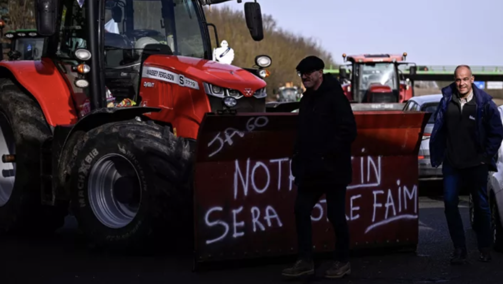 Трактори стигнаха и до Брюксел, земеделци затрудняват движението по пътищата в Белгия