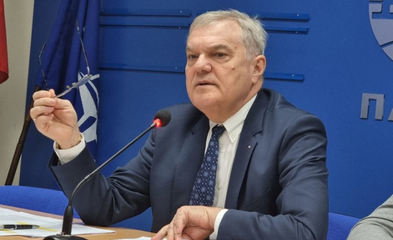 Румен Петков: Тагарев е заминал за САЩ неканен, съобщават от военното министерство