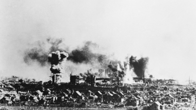 24 ноември 1942 г Дим се издига от индустриална зона