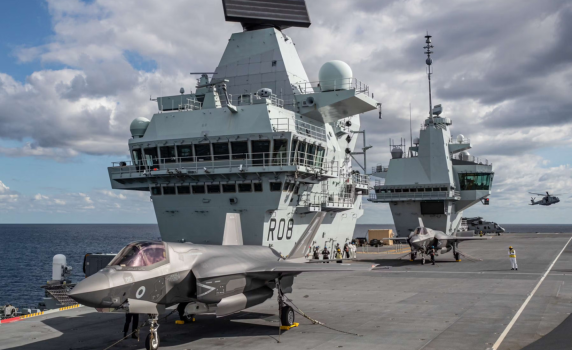 The Times: Флагманът на британския флот Queen Elizabeth се повреди и няма да участва в ученията на НАТО