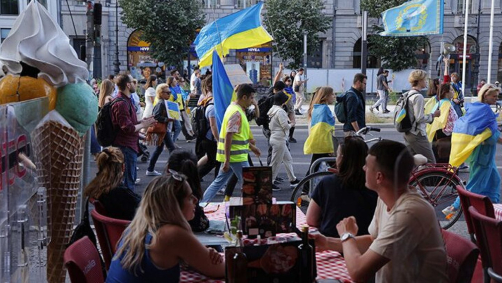 Bild: Опитът на Германия да накара украинските бежанци да работят се провали