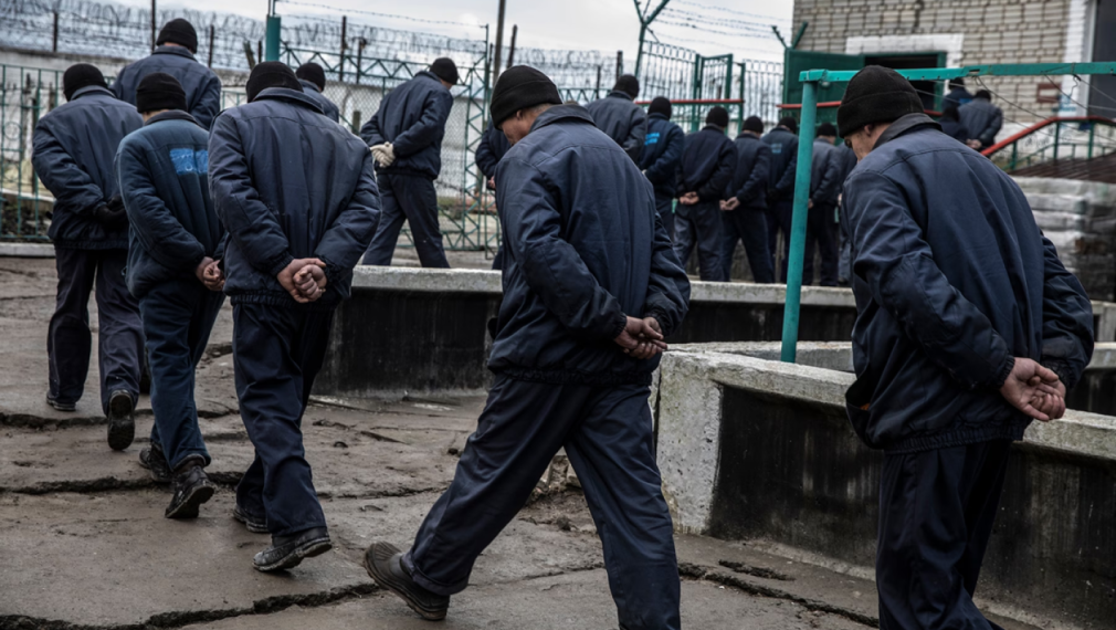 "Гардиън": Истории от украинските затвори. Ужасната съдба на хиляди хора, осъдени за връзки с Русия