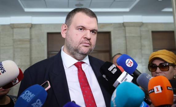 Пеевски за Петков и Борисов: Много ги обичам и двамата. Приятелски, политически и двамата са ми много близки