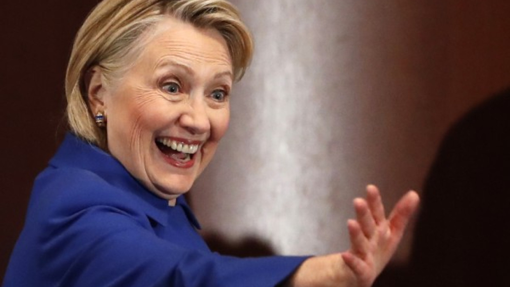 Хилари Клинтън за Тъкър Карлсън: "Полезен идиот"
