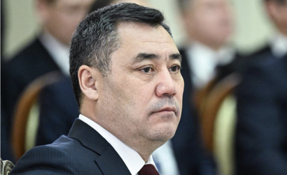 Президентът на Киргизстан моли САЩ да не се намесват във вътрешните работи на републиката