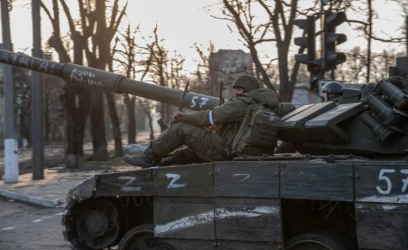 Институт за стратегически изследвания в Лондон: Русия може да издържи още три години война само със запасите си от стари танкове