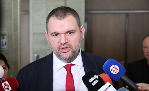 Пеевски: Денков трябва да се успокои, да се прибере в кабинета си, да си научи домашното и да не ни излага