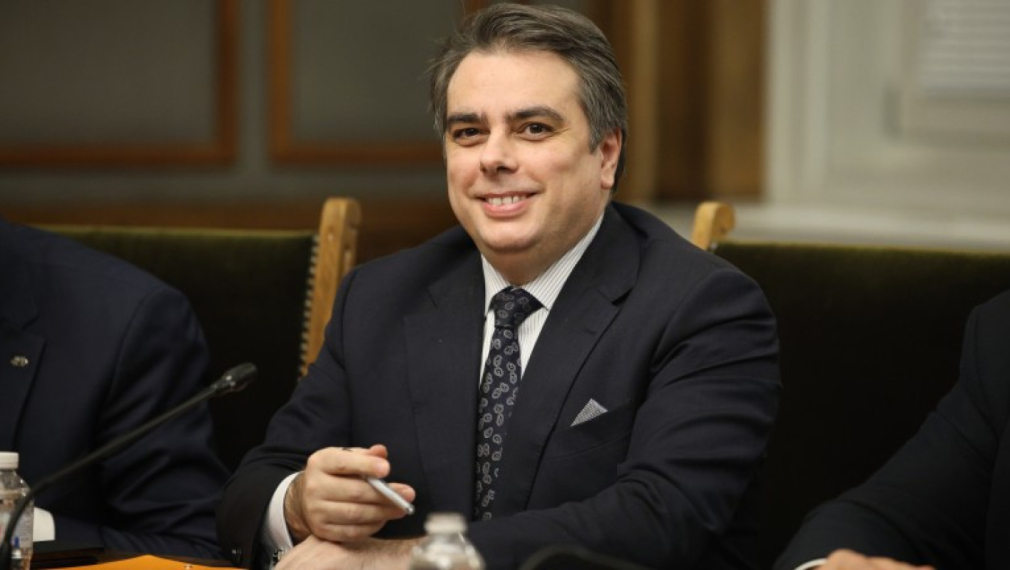 Асен Василев търси нови адвокати за арбитража с Nexo. Общо исковете срещу България минаха 9 млрд. лева