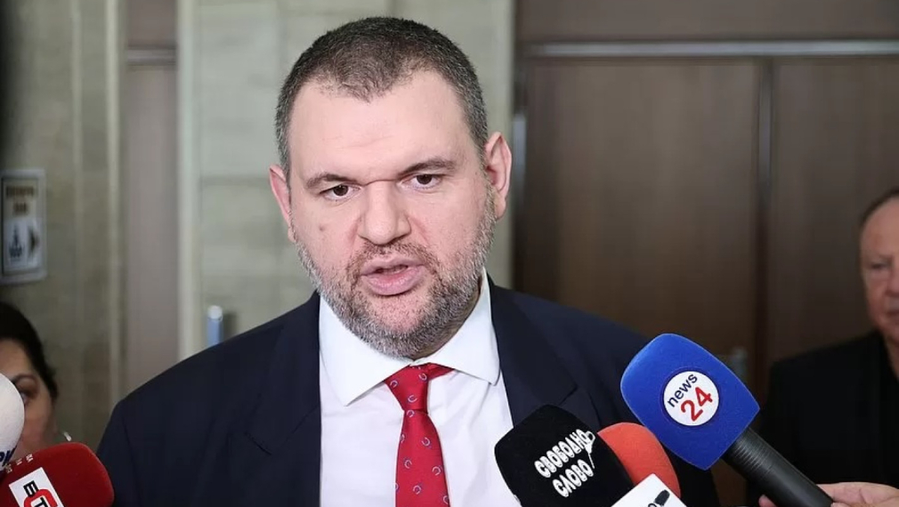 Пеевски: Христо Иванов е малка бъбрива Шехерезада, може да се отрече и от брат си