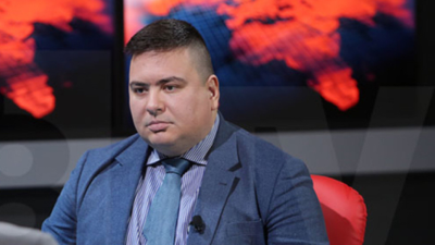 Асен Василев фантазира, че със сливане на НАП и Агенция „Митници” ще събере повече пари за бюджета. Наивно и некомпетентно