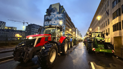 Брюксел тази сутрин отново осъмва под обсадата на тракторите на