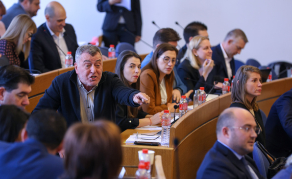 Калановски в СОС: България застава на правилната страна на историята и помага на Киев