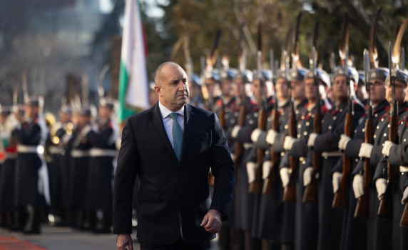 Радев: Шаманите на нихилизма и разделението отстъпиха пред силата на Трети март не от съвест, не от уважение към историята, не от почит към костите на предците ни, а единствено благодарение на категоричната решителност на вас, мнозинството българи!