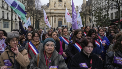 Демонстрация на активисти за правото на аборт в Париж 28