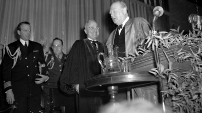 Чърчил произнася на 5 март 1946 г. знаковата си реч за "желязната завеса"