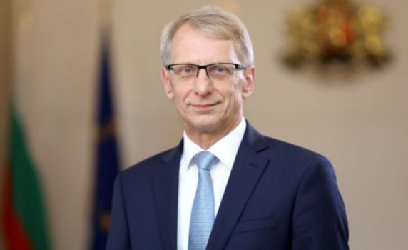 На живо - парламентът обсъжда оставката на премиера Николай Денков