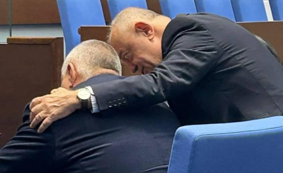 Атанасов: Искам да поканя моя приятел Бойко Борисов да седнем и да поговорим. Заприличал е на Румен Радев