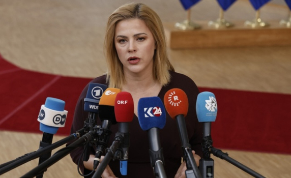 Латвийската премиерка сравни Русия с непредсказуем алкохолик