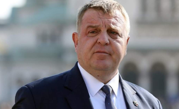 Каракачанов: Тагарев ощети с десетки милиони бюджета на България след съмнителна обществена поръчка