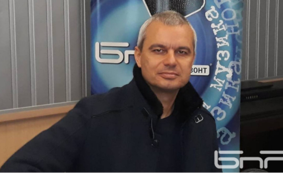 Костадинов: Има недоволство от страна на американския посланик и не изключвам предсрочни избори