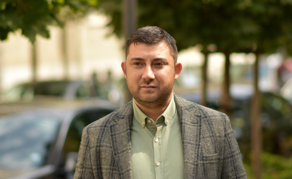 Контрера, ВМРО: Столична община спи, а кърлежите завземат тревните площи на София