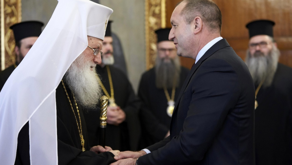 Румен Радев: С дълбока скръб прекланям глава в памет на Негово Светейшество патриарх Неофит