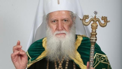 Тленните останки на патриарх Неофит ще бъдат положени днес за