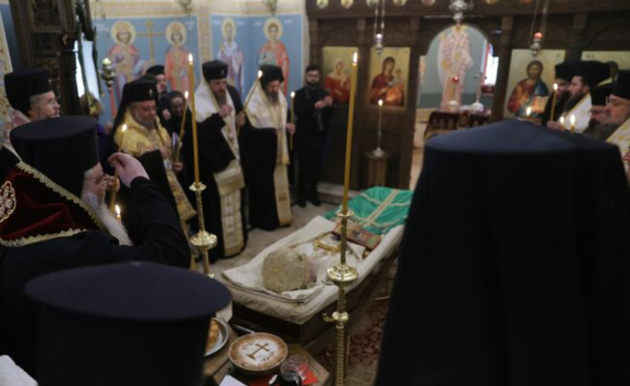 Заупокойна молитва и поклонение пред патриарх Неофит в храм "Св. Марина"