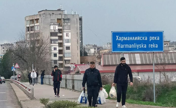 ВМРО – Харманли: Държавата трябва незабавно да изкара мигрантските центрове от населените места!