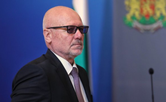 Тагарев награди трима за изпращането на БТР-ите в Украйна