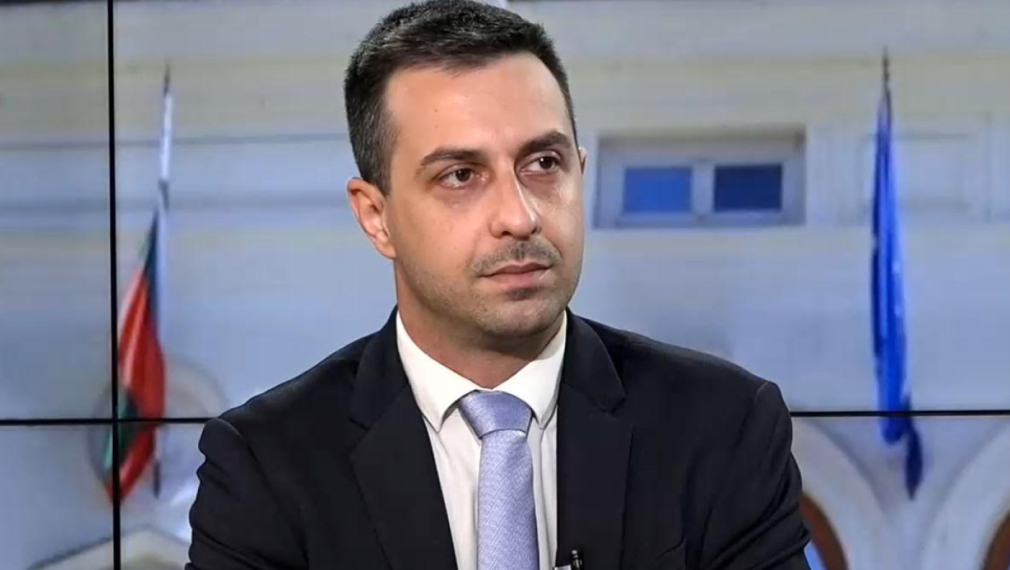 Деян Николов, “Възраждане”: Българското правителство се готви да излъже с икономическите данни за еврозоната